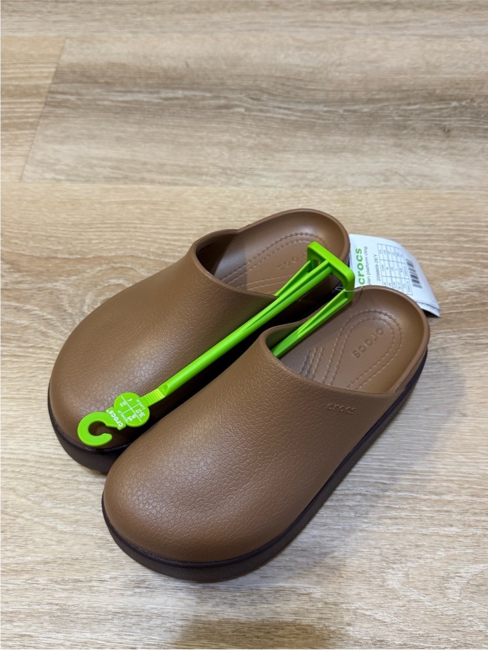 CROCS Slip-On Clog in chestnut Brown